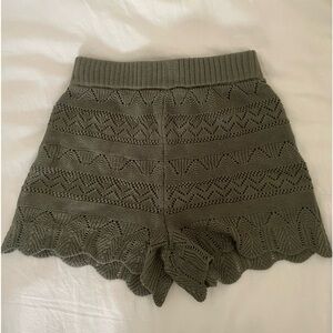 comfy green knit shorts!